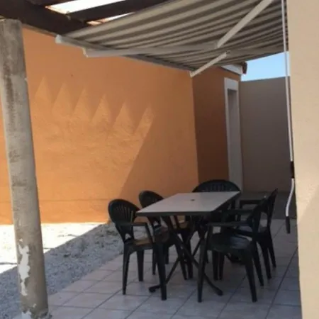 Villa T3 Avec Terrasse, 6 Couchages, Proche Port - Fr-1-81-111 *